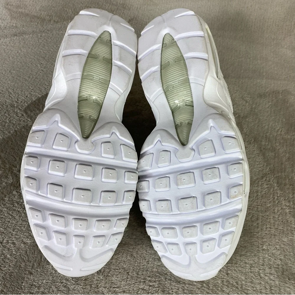 Nike Air Max 95 Essentials Mens Sneakers Shoes Size 11.5 White White Leather NEW